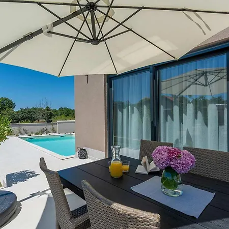 Atena Ferienhaus Poreč