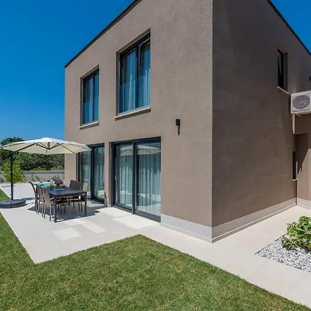 Holiday home Atena *