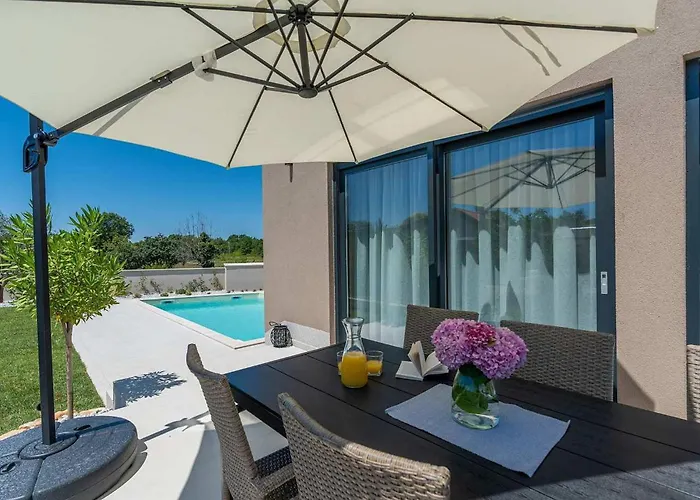 Atena Ferienhaus Poreč